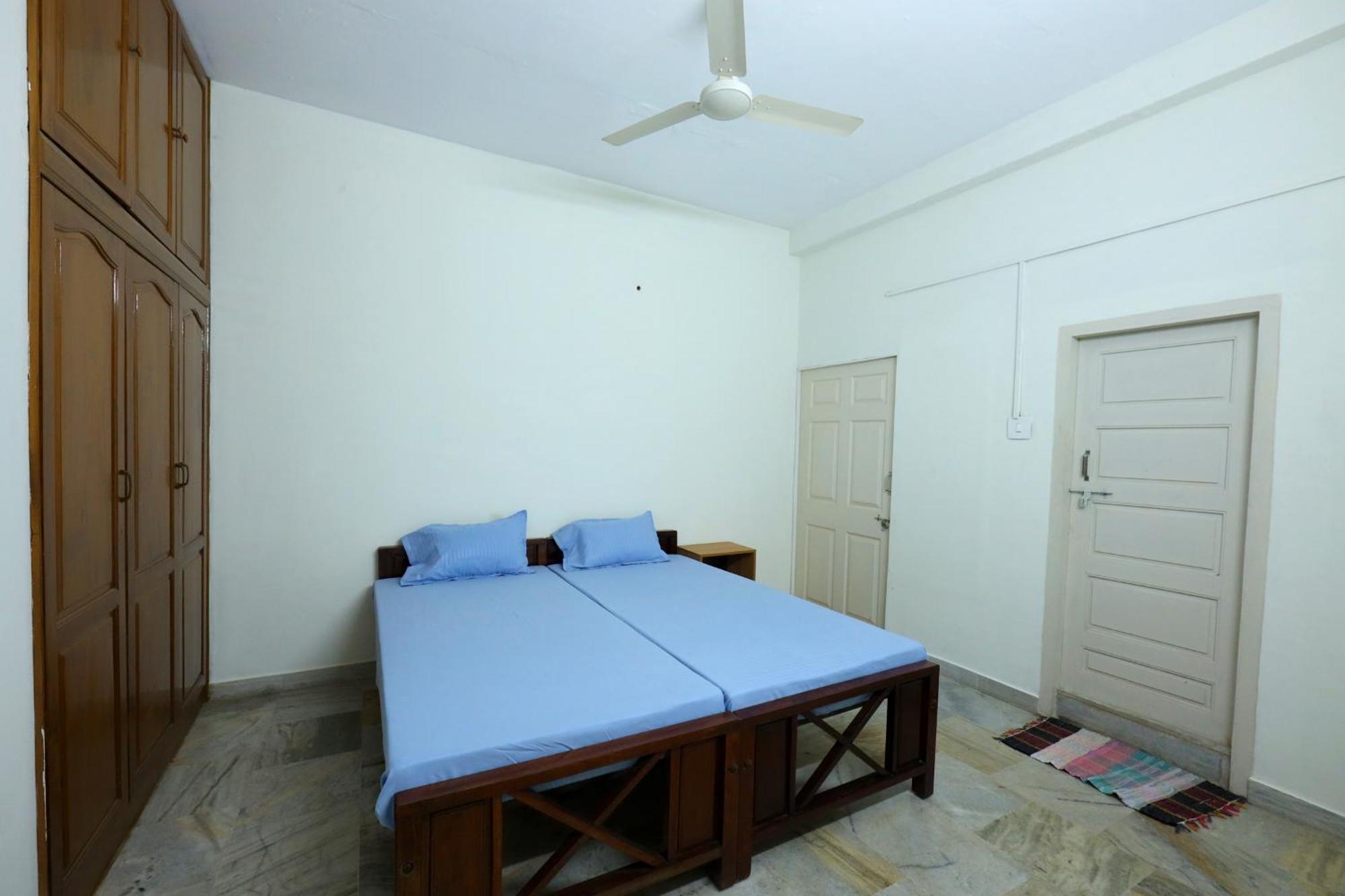 Hotel Temple View Residency à Chottanikara Extérieur photo